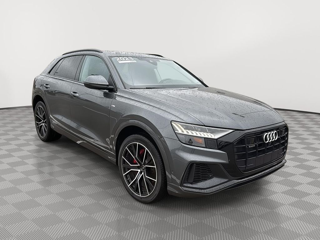 2023 Audi Q8 Premium Plus