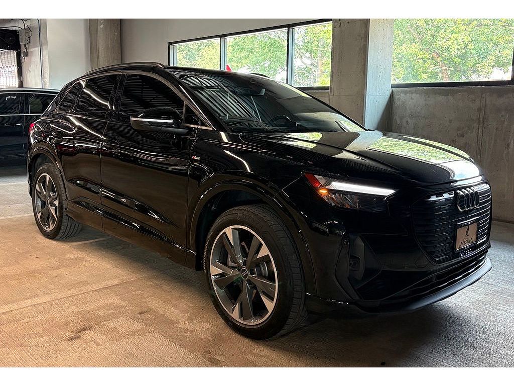 2024 Audi Q4 e-tron Premium