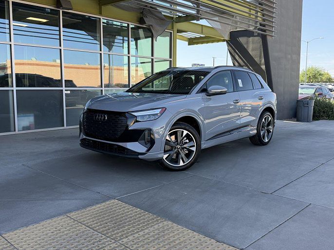 2024 Audi Q4 e-tron Premium Plus