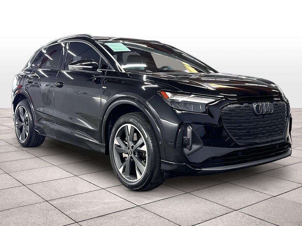 2024 Audi Q4 e-tron Premium Plus
