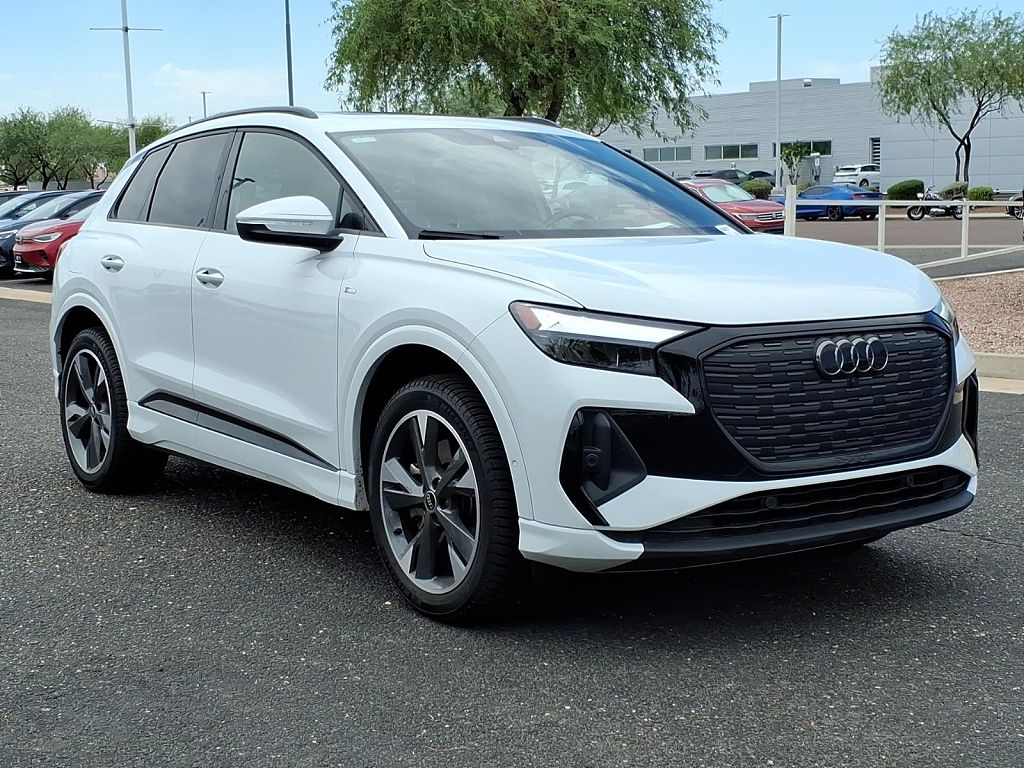 2024 Audi Q4 e-tron Premium Plus