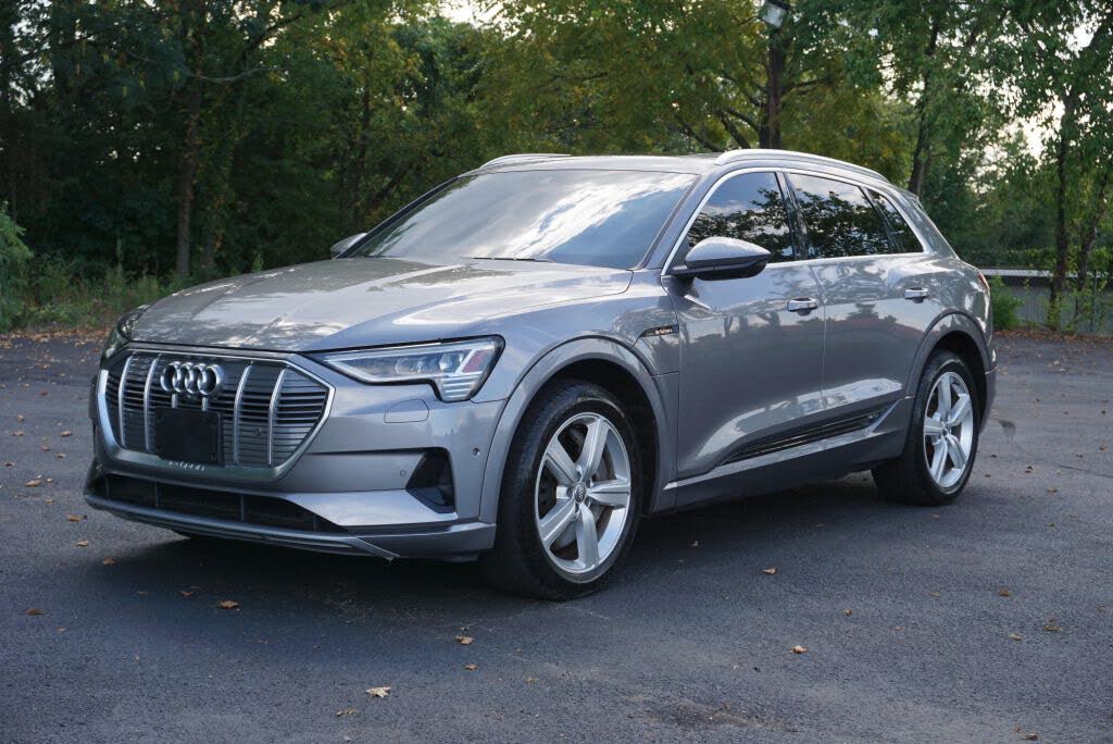 2019 Audi e-tron Premium Plus quattro