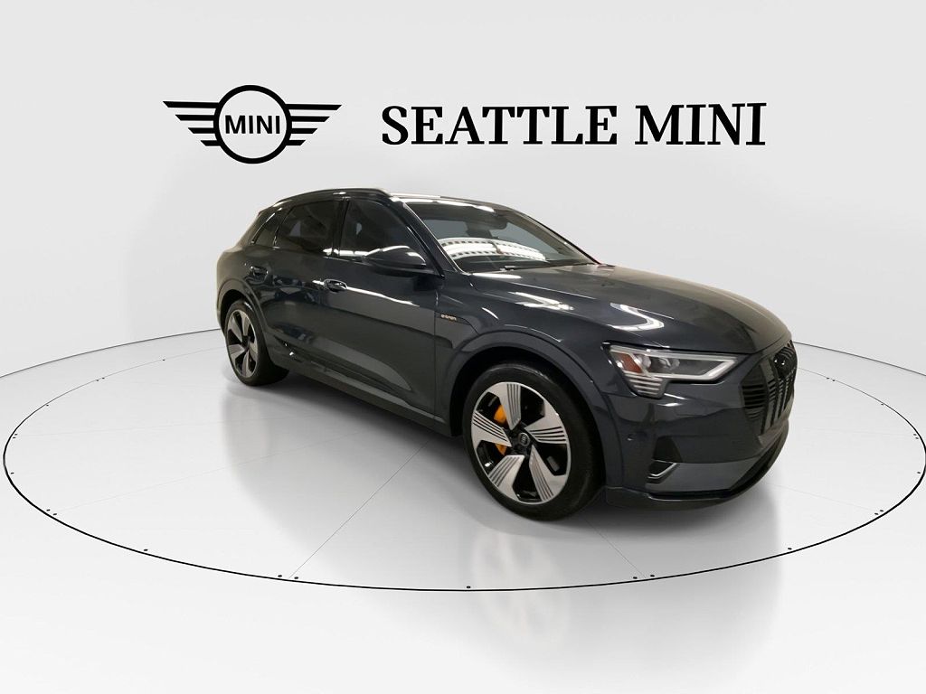 2023 Audi e-tron Premium Plus