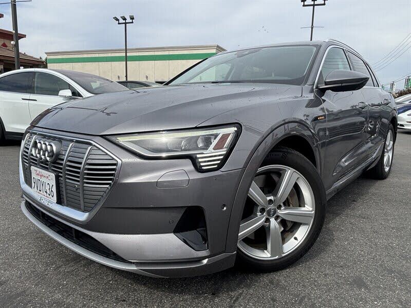 2019 Audi e-tron Premium Plus quattro