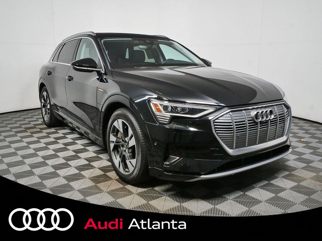 2023 Audi e-tron Premium Plus