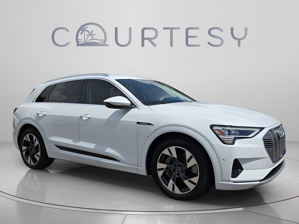 2022 Audi e-tron Premium Plus quattro