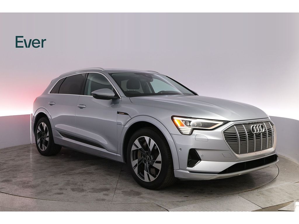 2023 Audi e-tron Premium Plus