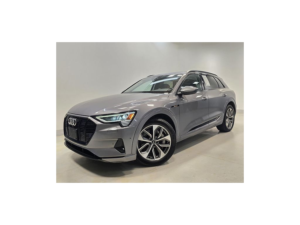 2021 Audi e-tron Premium Plus