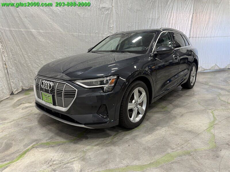 2019 Audi e-tron Premium Plus quattro