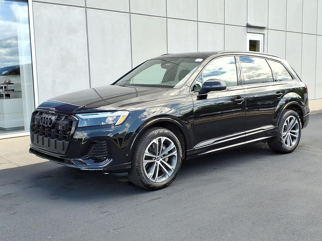 2025 Audi Q7 Premium Plus