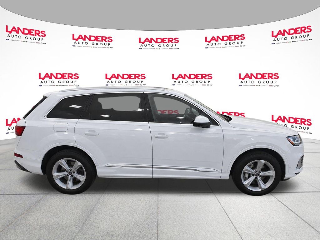 2023 Audi Q7 Premium Plus