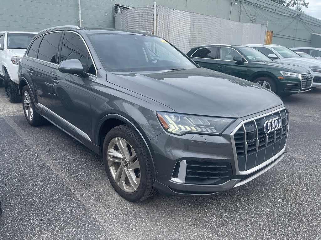 2023 Audi Q7 Premium Plus