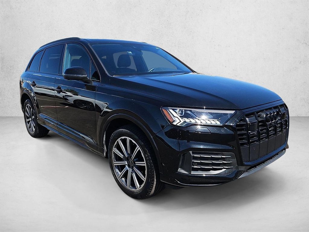 2023 Audi Q7 Premium Plus