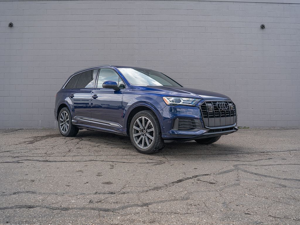 2023 Audi Q7 Premium Plus