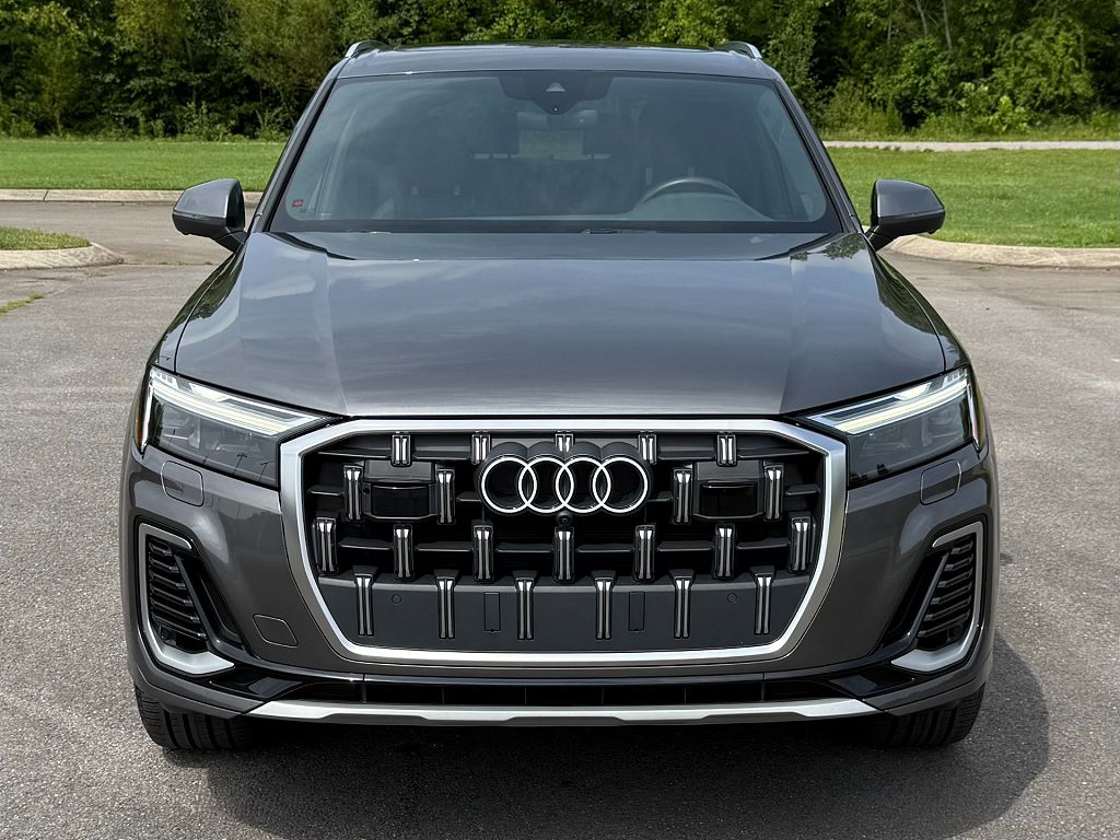 2025 Audi Q7 Premium Plus