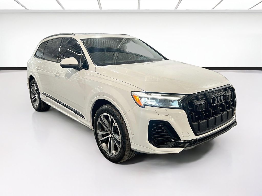 2025 Audi Q7 Premium Plus