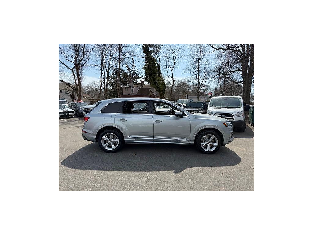 2023 Audi Q7 Premium Plus