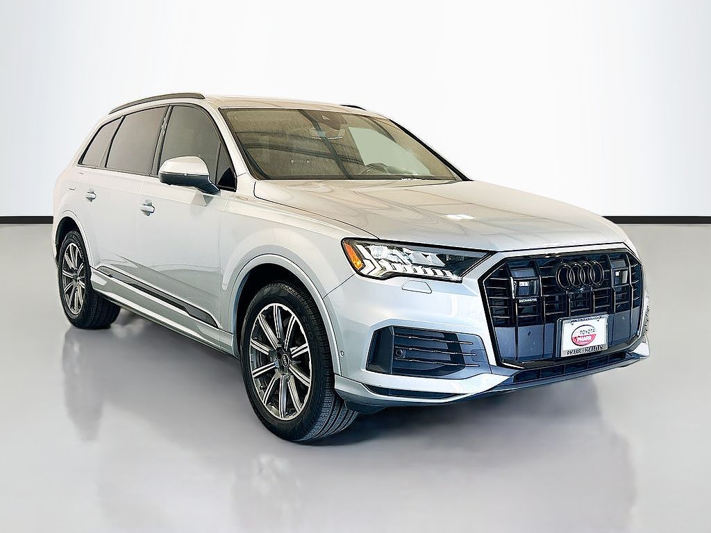 2023 Audi Q7 Premium Plus