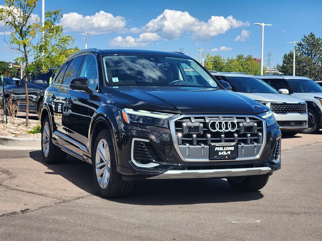 2025 Audi Q7 Premium Plus