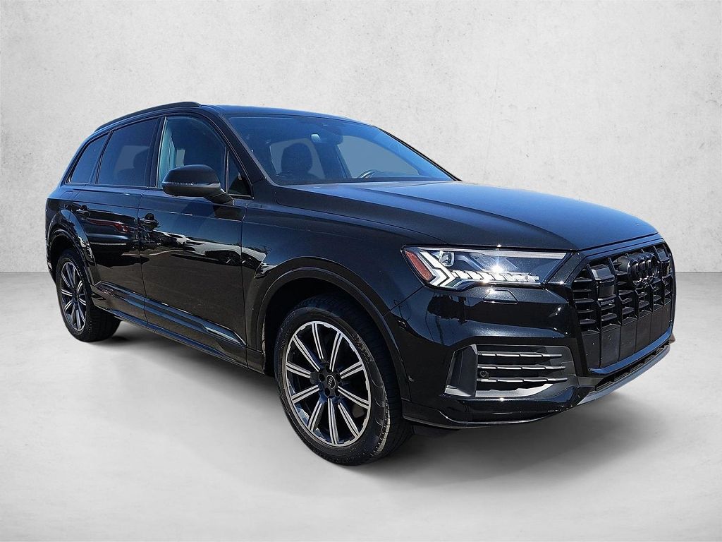 2023 Audi Q7 Premium Plus