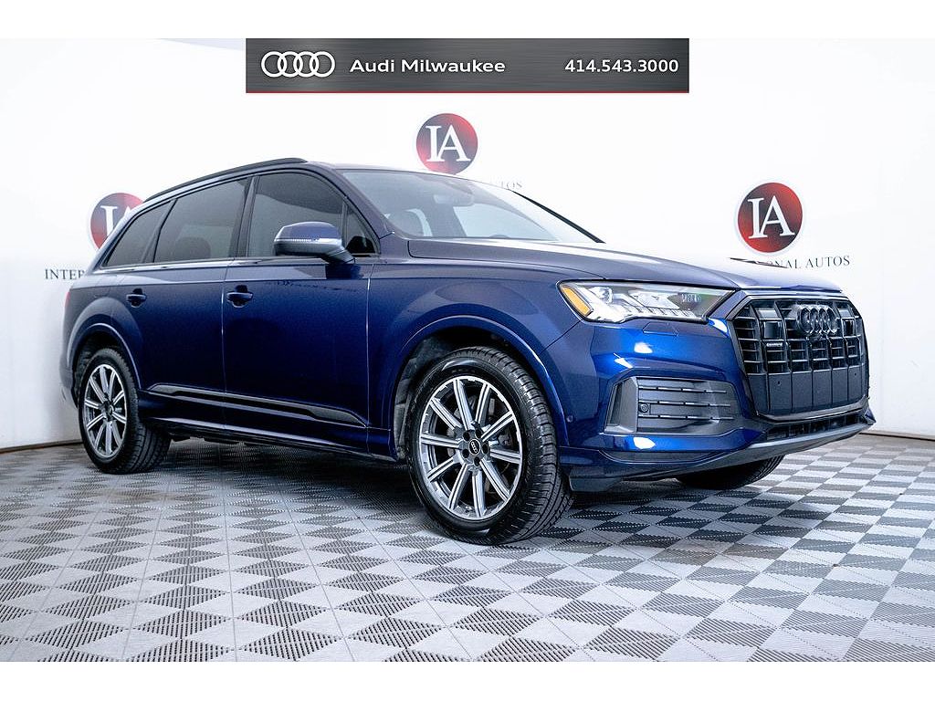 2023 Audi Q7 45 Premium Plus