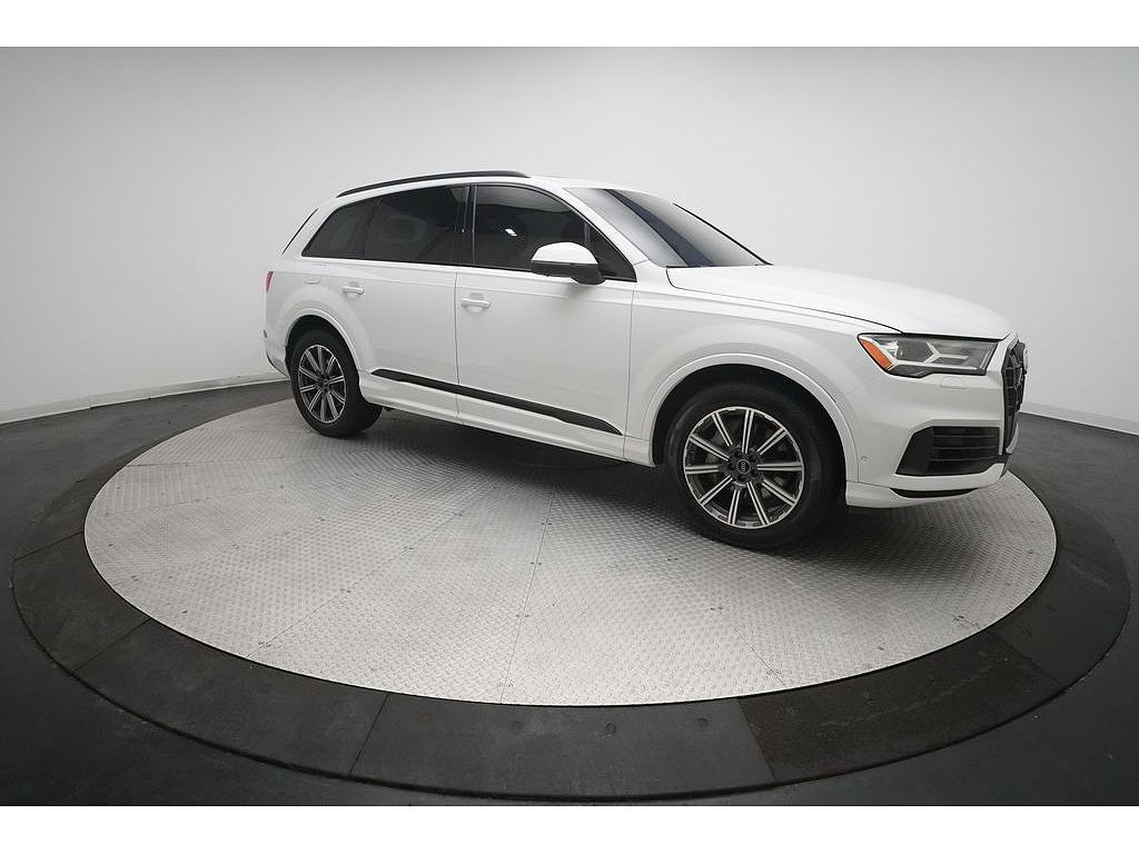 2023 Audi Q7 Premium Plus