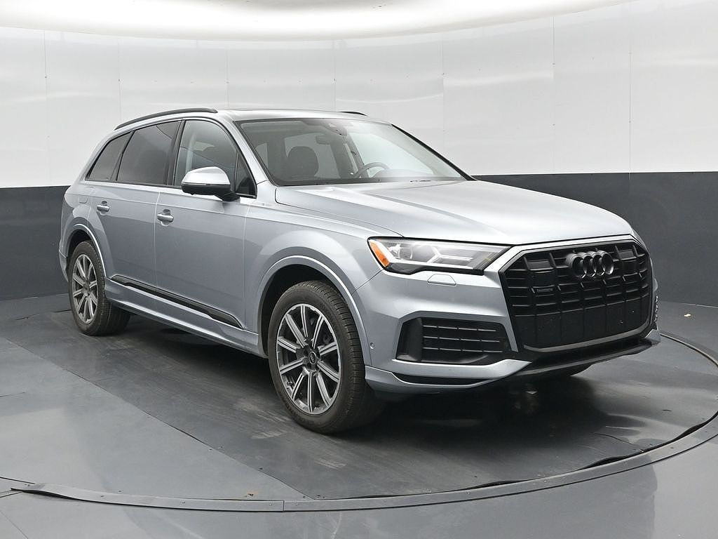 2023 Audi Q7 Premium Plus