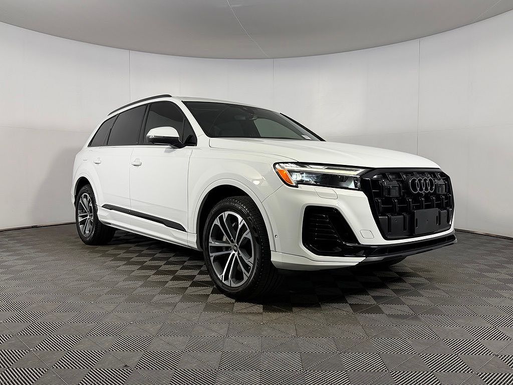 2025 Audi Q7 Premium Plus