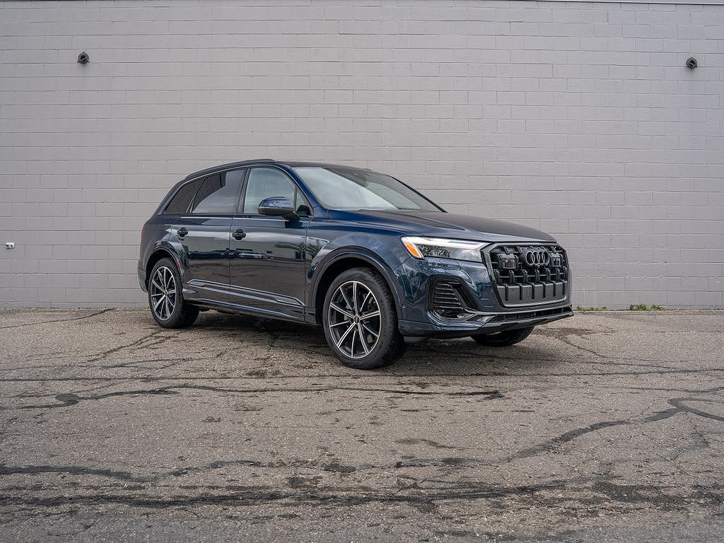 2025 Audi Q7 Premium Plus