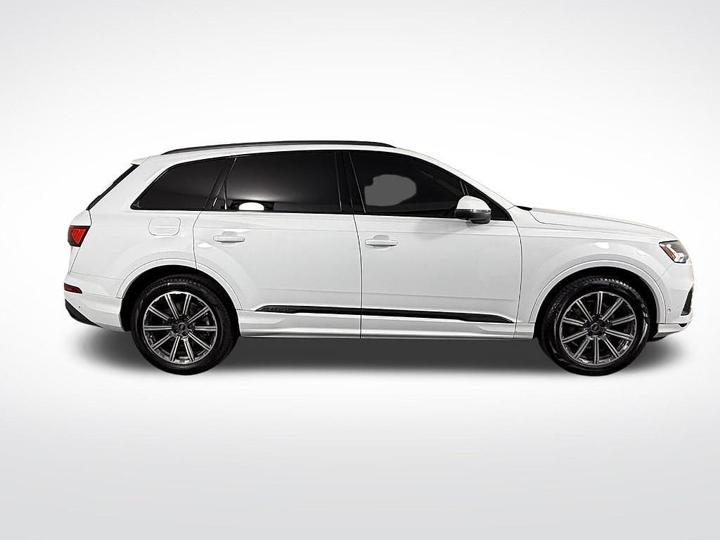 2023 Audi Q7 Premium Plus