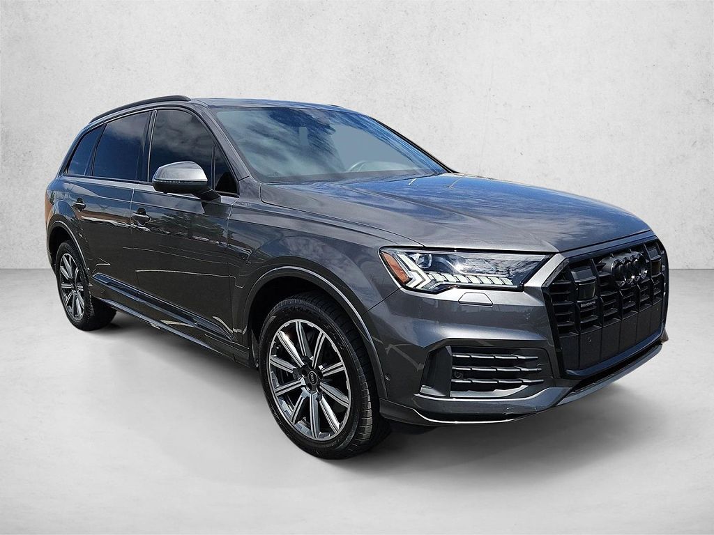 2023 Audi Q7 Premium Plus