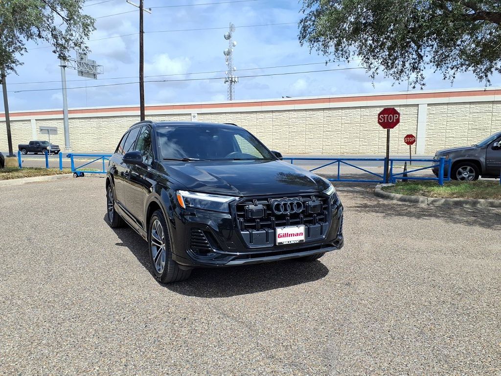 2025 Audi Q7 Premium Plus