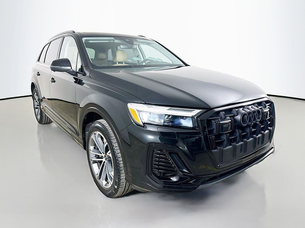 2025 Audi Q7 Premium Plus