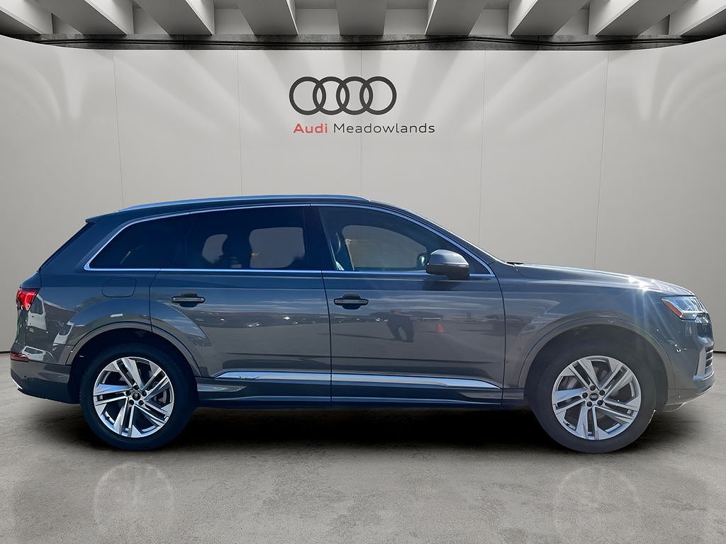 2021 Audi Q7 Premium Plus