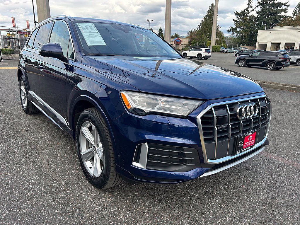 2022 Audi Q7 45 Premium Plus