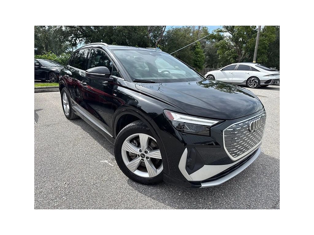 2024 Audi Q4 e-tron Premium Plus