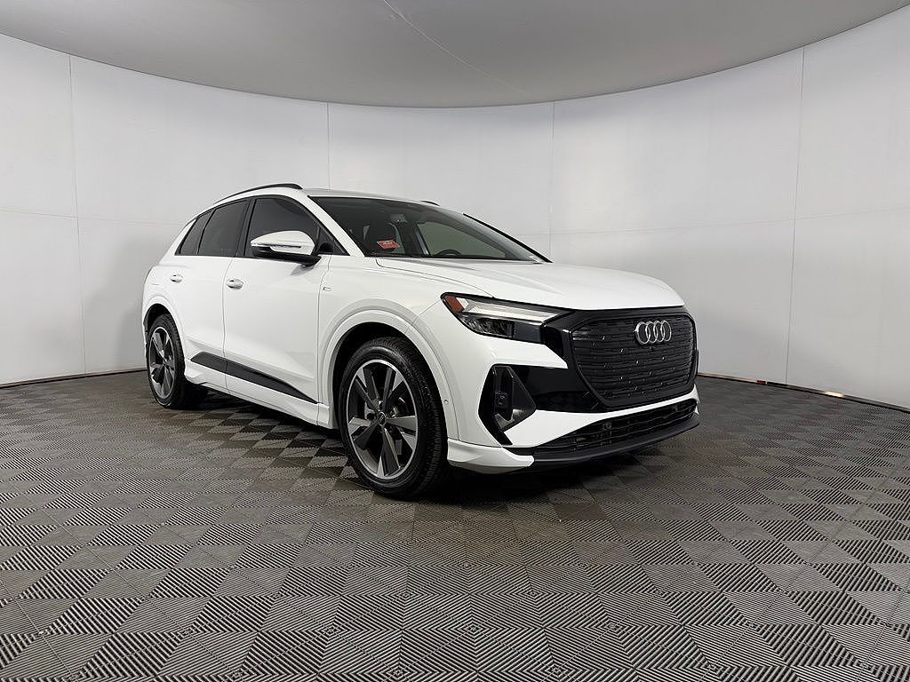 2024 Audi Q4 e-tron Premium Plus