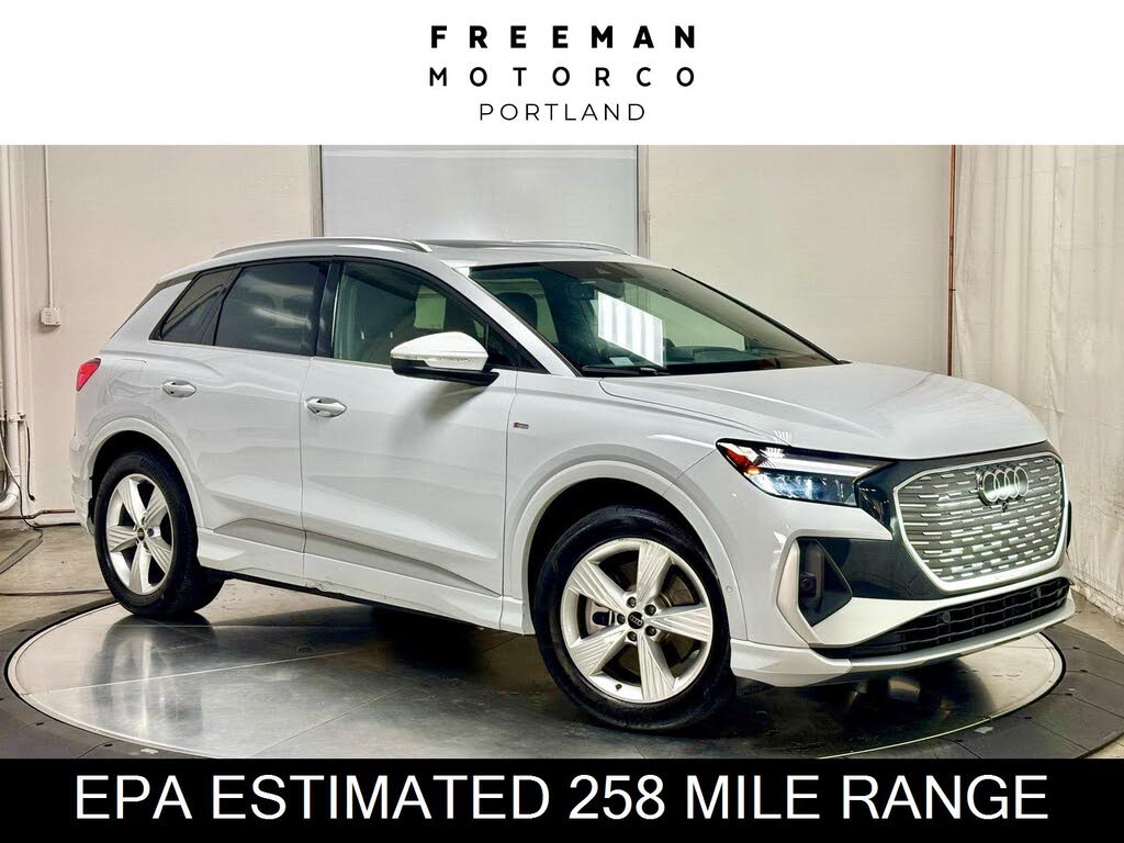 2024 Audi Q4 e-tron Premium Plus