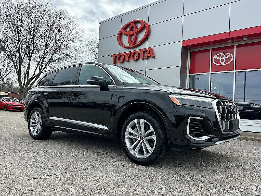 2025 Audi Q7 Premium Plus