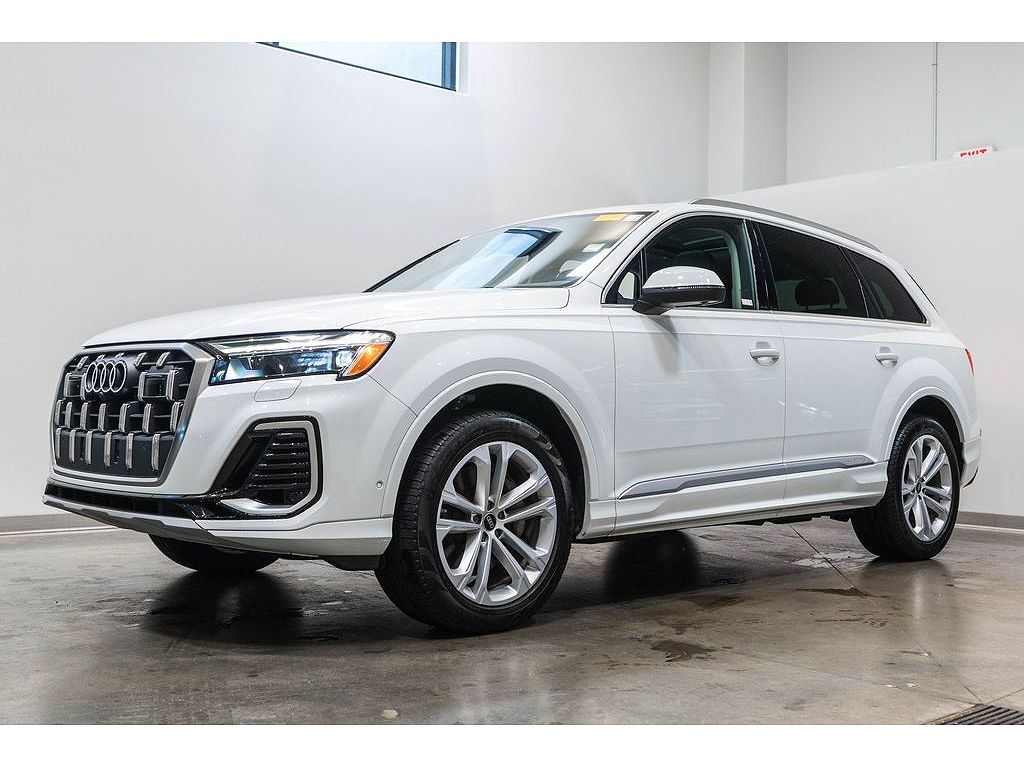 2025 Audi Q7 Premium Plus