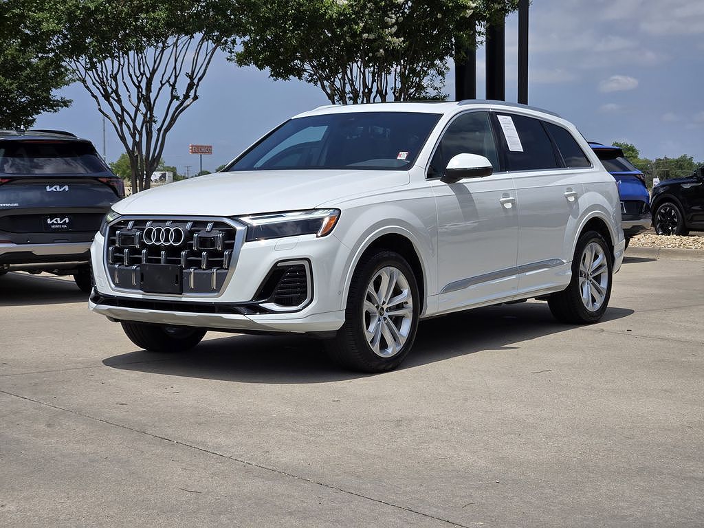 2025 Audi Q7 Premium Plus