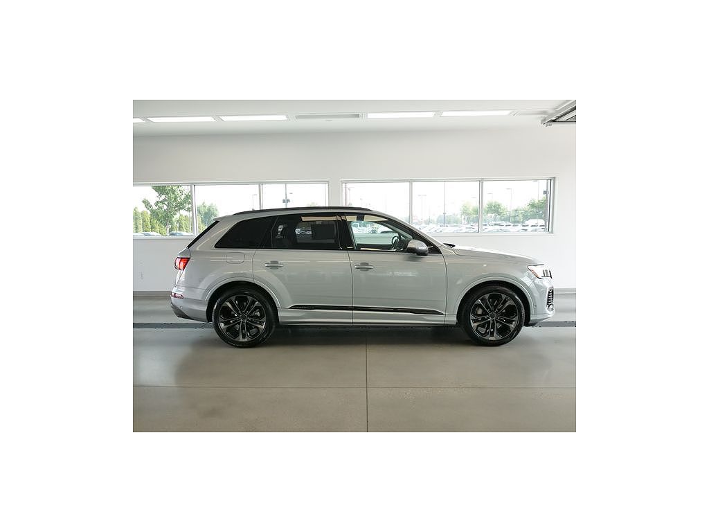 2026 Audi Q7 Premium Plus