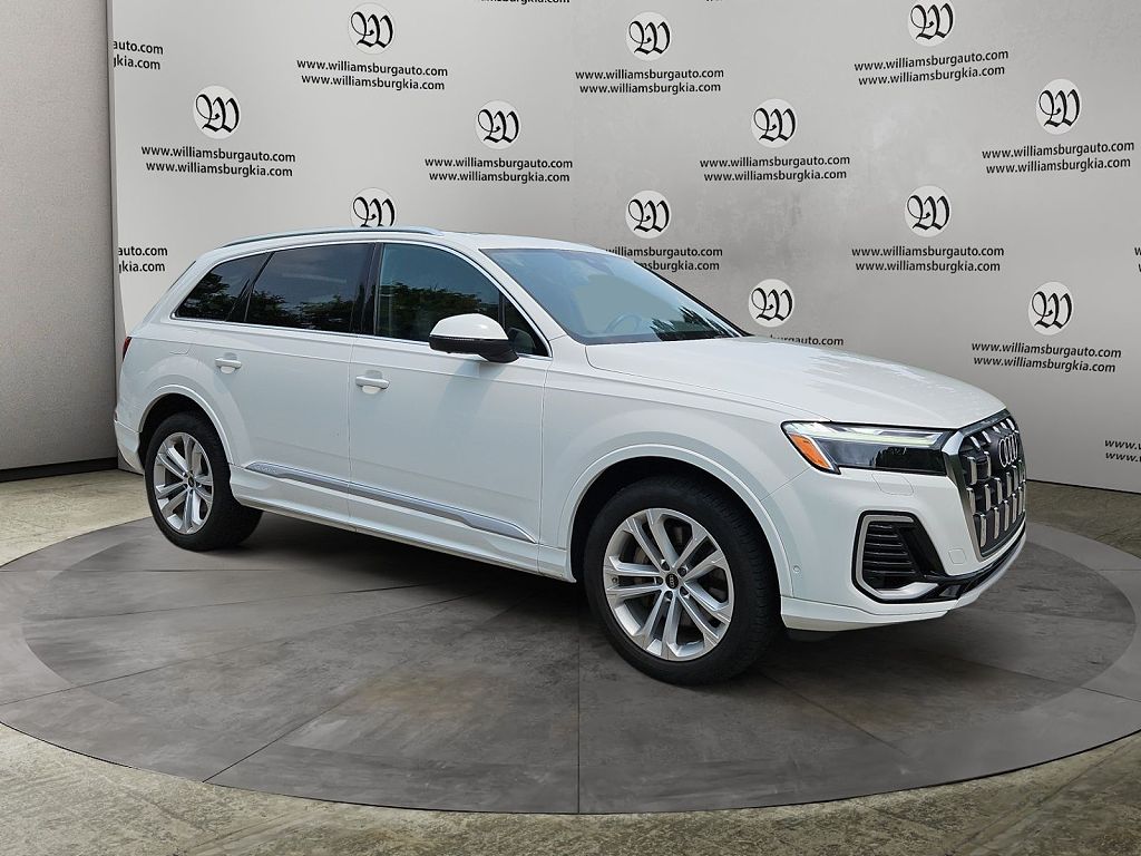 2025 Audi Q7 Premium Plus