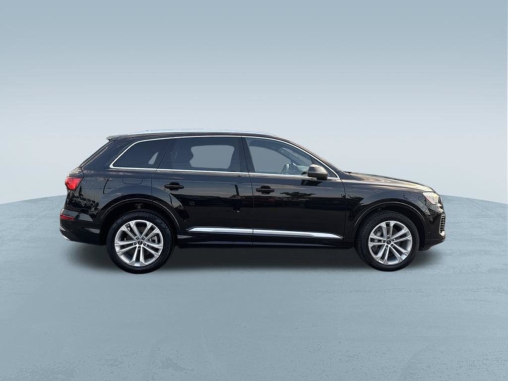 2025 Audi Q7 Premium Plus