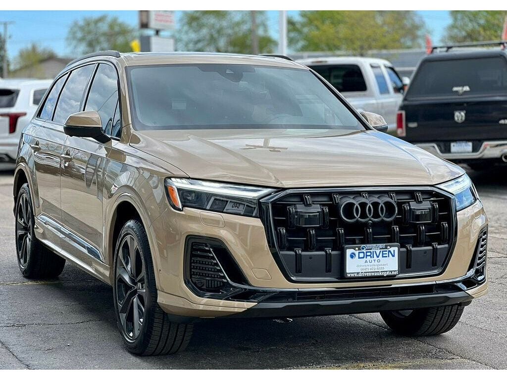 2025 Audi Q7 Premium Plus