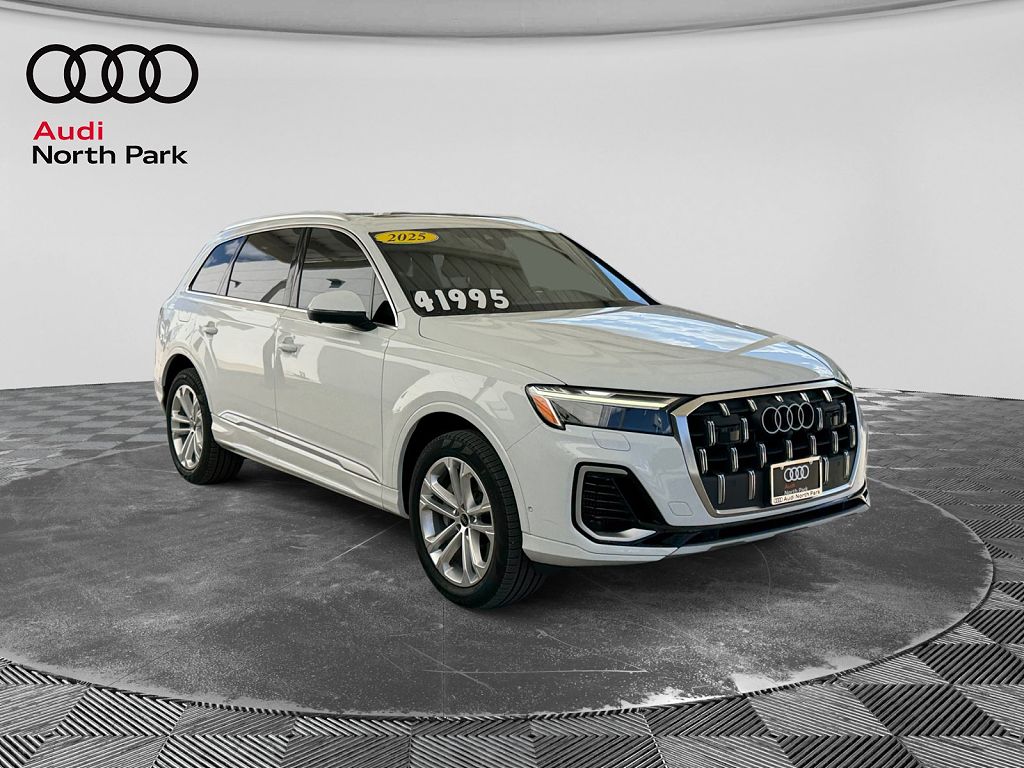 2025 Audi Q7 Premium Plus