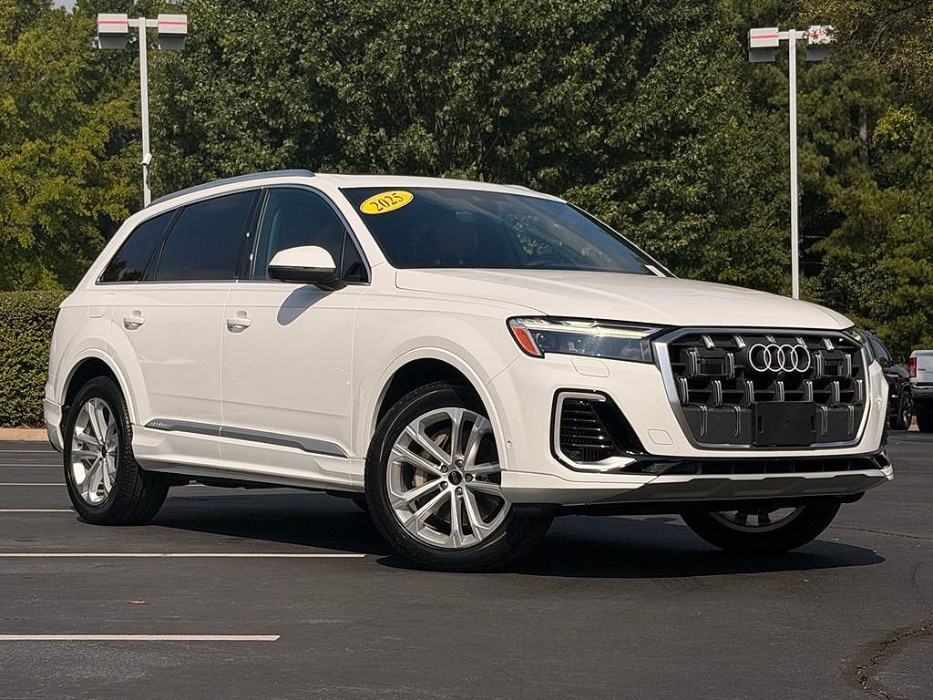 2025 Audi Q7 Premium Plus
