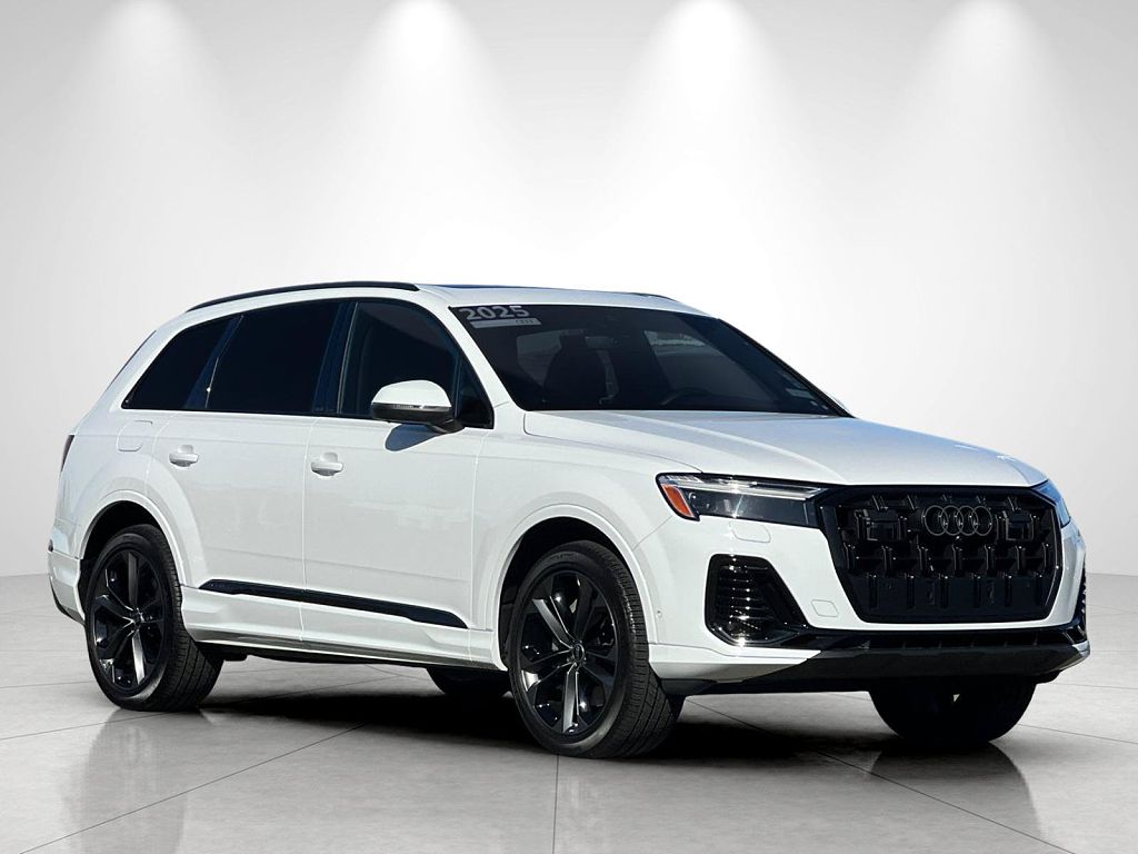 2025 Audi Q7 Premium Plus