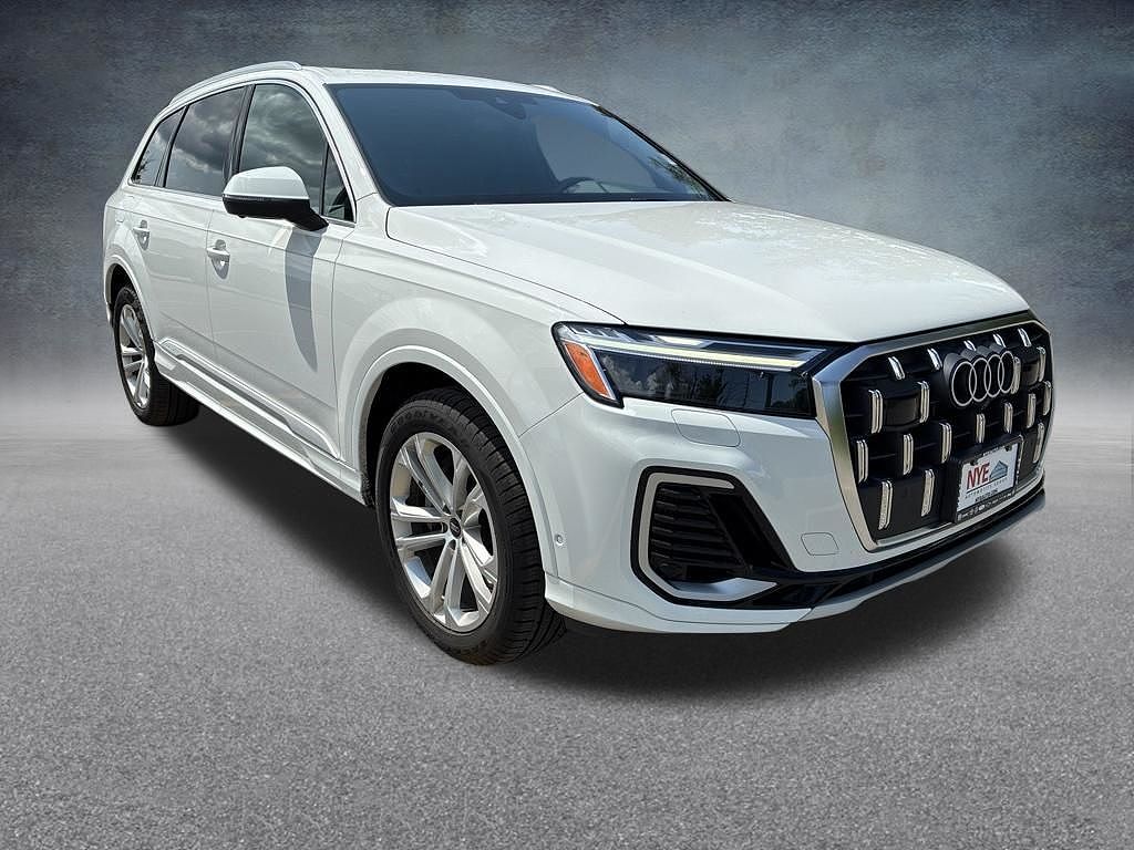 2025 Audi Q7 Premium Plus