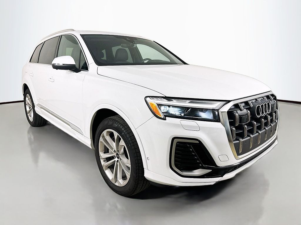 2025 Audi Q7 55 Premium Plus